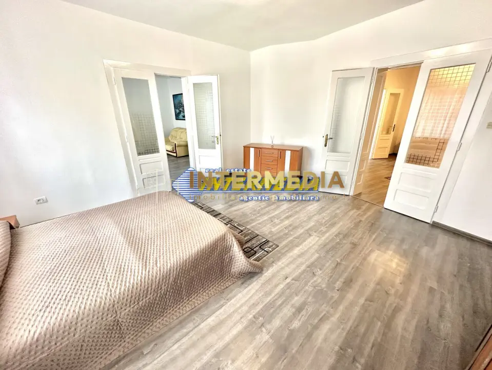Casa 3 camere in Alba Iulia Zona CENTRU cu 900 mp teren utilitati si la asfalt, fotografia 11