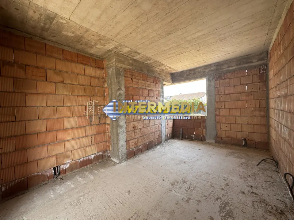 Vanzare Casa Individuala P+M la Rosu cu 345 mp teren si utilitati in Alba Iulia, fotografia 1