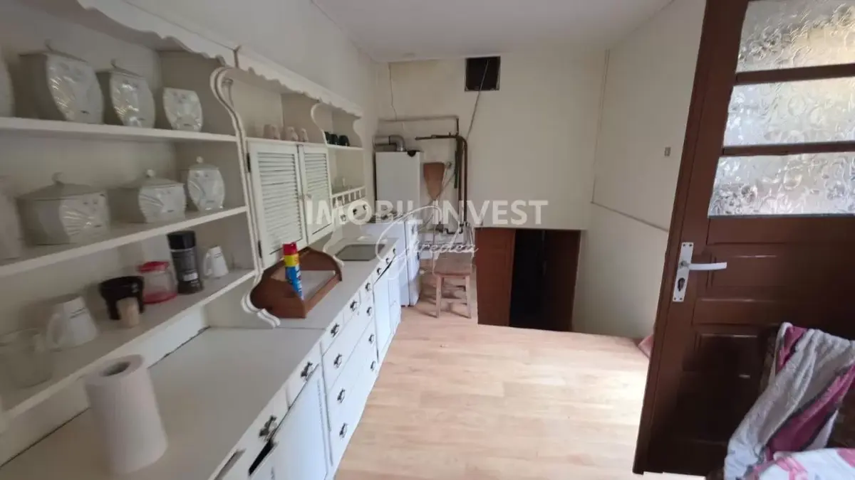 Casă cu 5 camere și teren de 2.024 MP, garaj și anexe, Vințu de Jos, fotografia 10