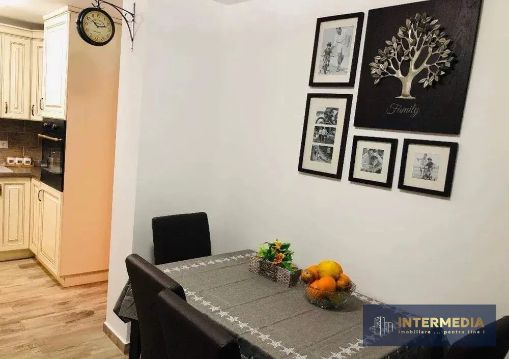 Apartament 2 camere de închiriat în Tolstoi, Alba Iulia, renovat complet, mobilier nou, parcare, fotografia 5