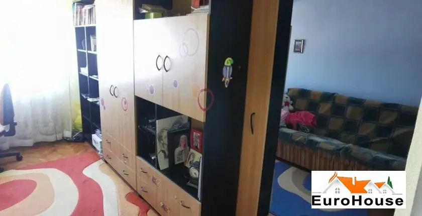 Apartament cu 3 camere de vânzare în Alba Iulia, zona ultracentrală, fotografia 3