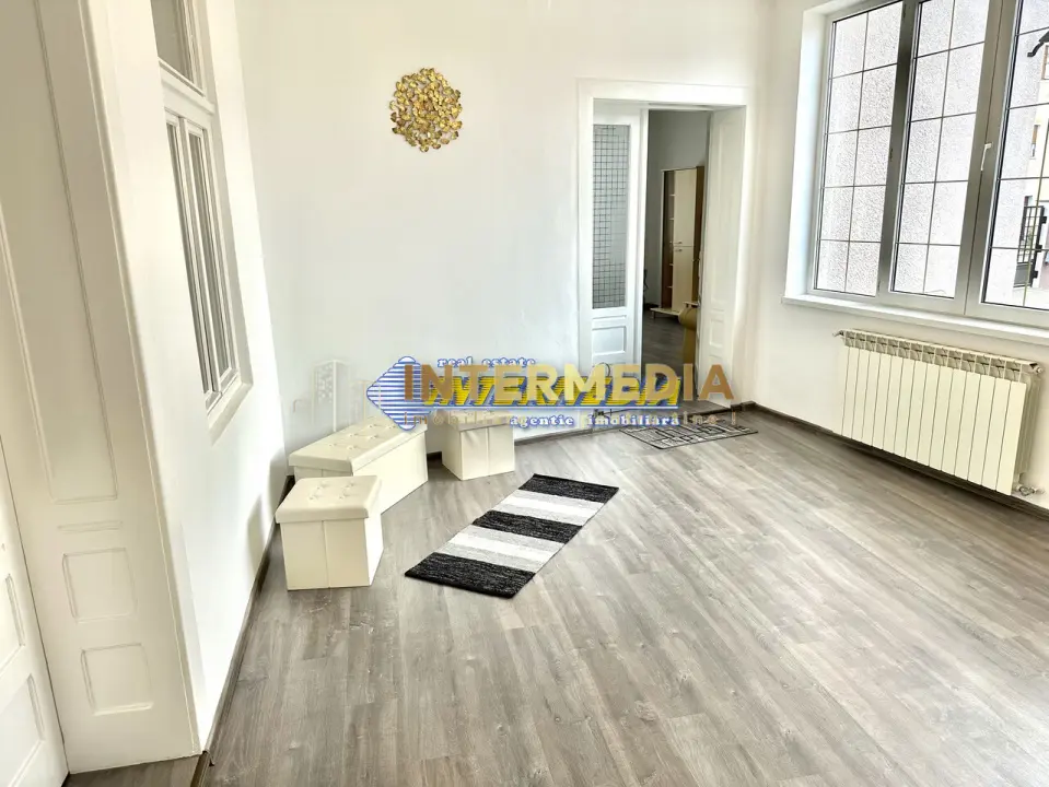 Casa 3 camere in Alba Iulia Zona CENTRU cu 900 mp teren utilitati si la asfalt, fotografia 3