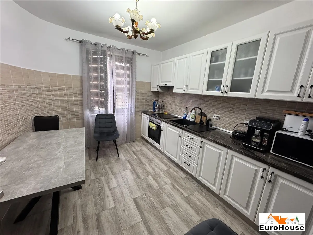 Casă de vânzare în Alba Iulia, zona Ampoi 3, 160 mp utili și 610 mp teren, fotografia 8