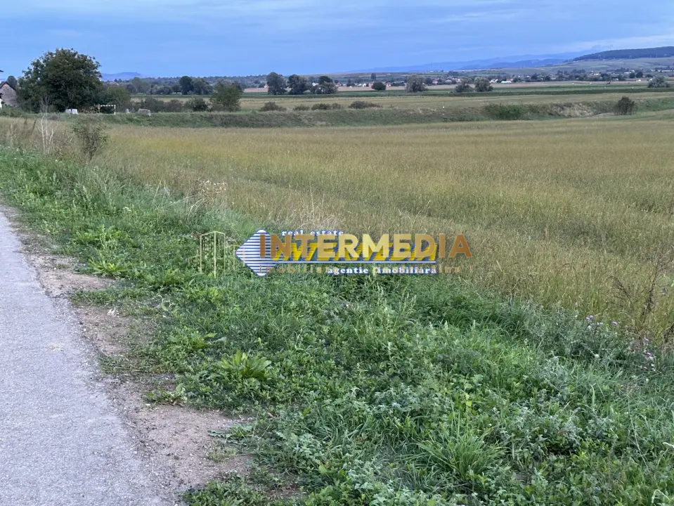OKAZIE ! 2300 mp. Teren Intravilan Mereteu lat 22 m toate utilitatiile in fata, fotografia 8