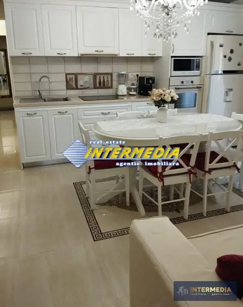 Apartament 2 dormitoare + living Alba Iulia zona Mall