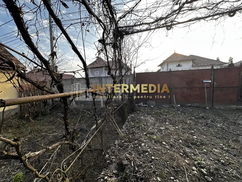 Teren Intravilan intrare Barabant 1242 mp. Imprejmuit Asfalt Utilitati Bransate, fotografia 6