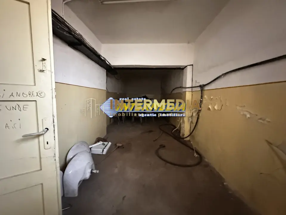 Sala Nunti Cantina Restaurant Camin Varstnici 4625 mp teren utilitati asfaltat, fotografia 3