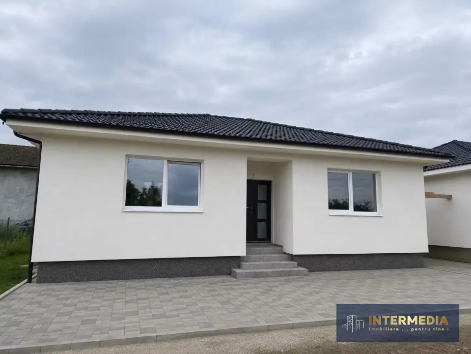 CASA NOUA, ALBA IULIA, 3 DORMITOARE, BAIE, LIVING CU BUCATARIA, fotografia 1
