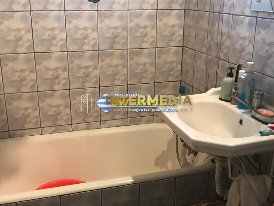 Vanzare apartament 4 camere deco bai 2 balcoane CETATE Closca bloc proprietate, fotografia 7