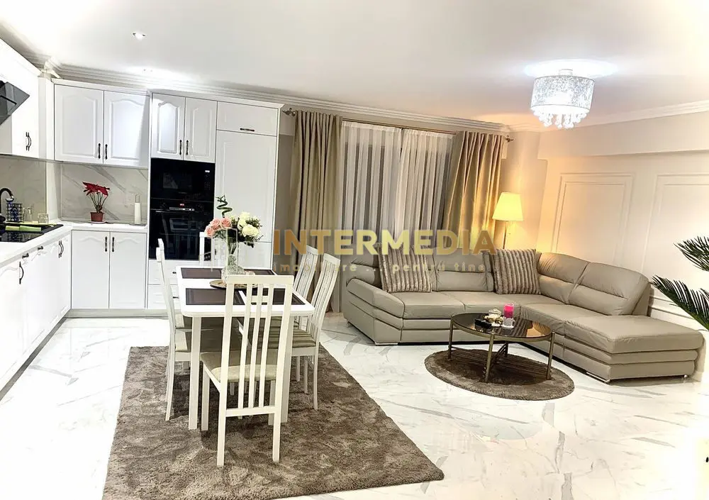 Apartament 3 camere 95 mp. RENOVAT Loc Parcare 2 Balcoane CETATE M-uri View Parc, fotografia 8