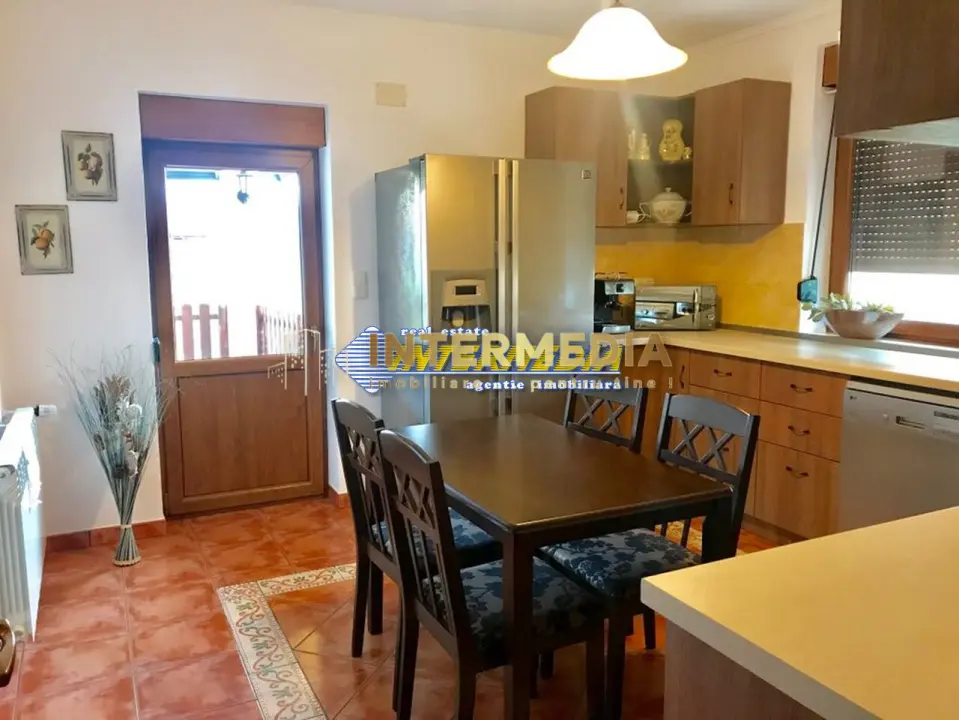 Casa de vanzare Alba Iulia CETATE cu 4 dormitoare si living finisata complet, fotografia 10