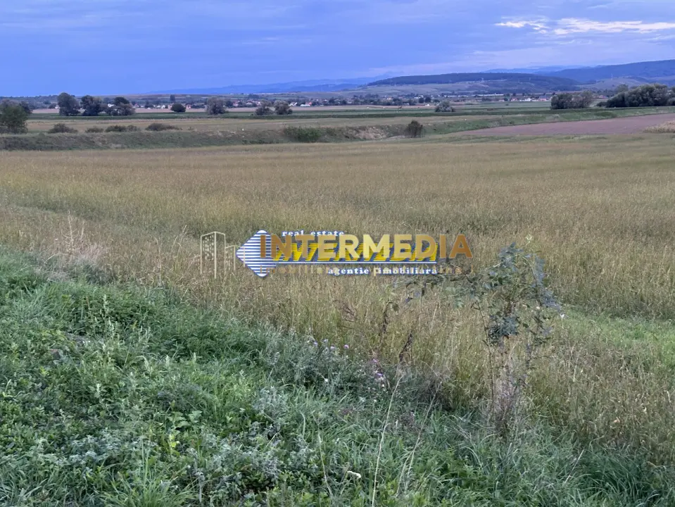 OKAZIE ! 2300 mp. Teren Intravilan Mereteu lat 22 m toate utilitatiile in fata, fotografia 6