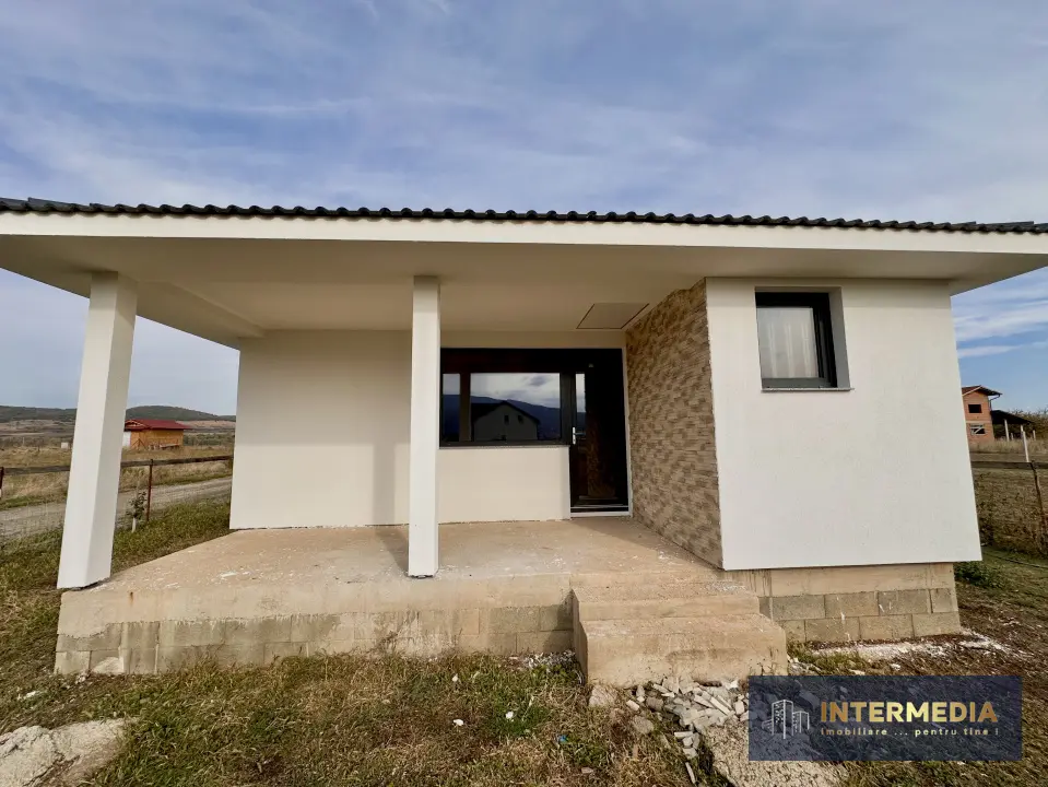 CASA NOUA PE UN NIVEL COCHETA, 75 MP, ALBA IULIA ZONA MICESTI, fotografia 3