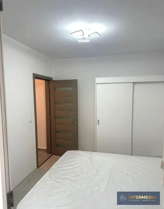 Apartament cu 2 camere semidecomandat, 49 mp utili, loc de parcare, zona Centru, Alba Iulia, fotografia 2
