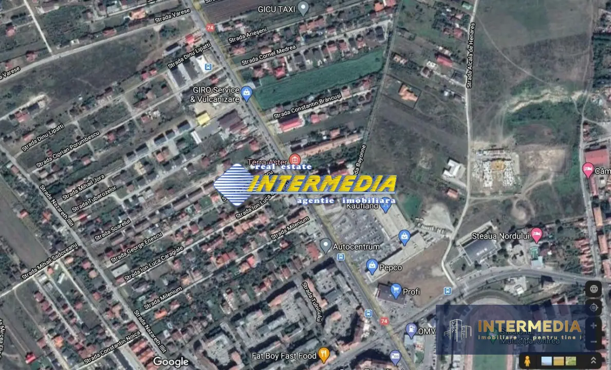 CETATE Piata ! Teren intravilan 930 mp dechidere 28 m si la 2 sstrazi toate utilitatile inclusiv canalizare, fotografia 1