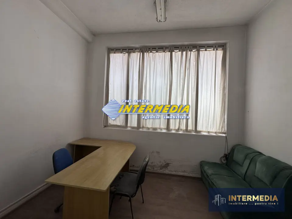 SPATIU COMERCIAL, CENTRU, SUPRAFATA 250 MP, PRETABIL CROITORIE, fotografia 3