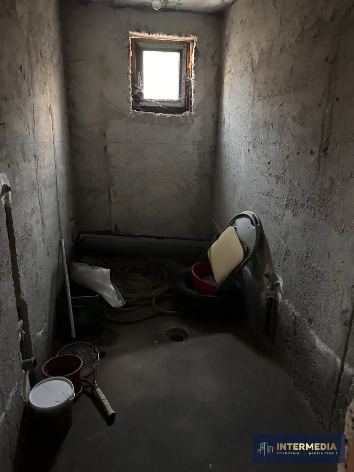 Casă în Alba Iulia, 5 camere, 3 băi, mobilată și utilată, teren 427 mp, fotografia 15