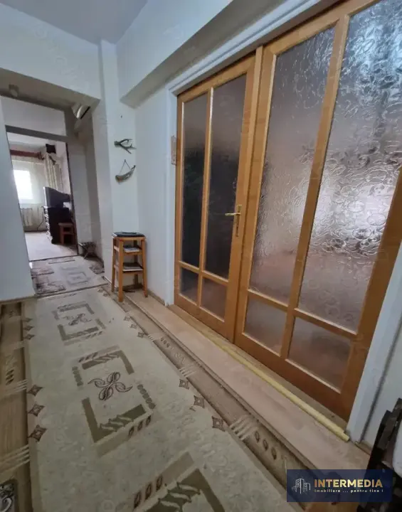 DE VANZARE, APARTAMENT 3 CAMERE, DECOMANDAT, ETAJ 1, CENTRU, 73 MP, fotografia 6