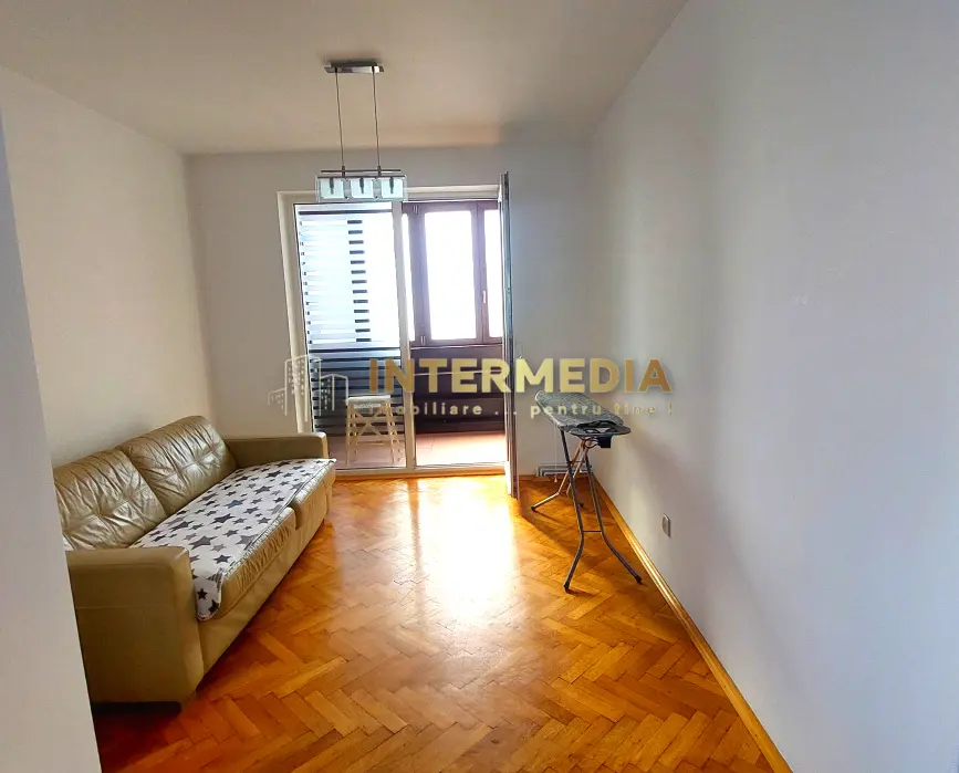 Apartament cu 4 camere 2 bai, 2 balcoane, boxa si garaj CETATE mobilat si utilat, fotografia 4