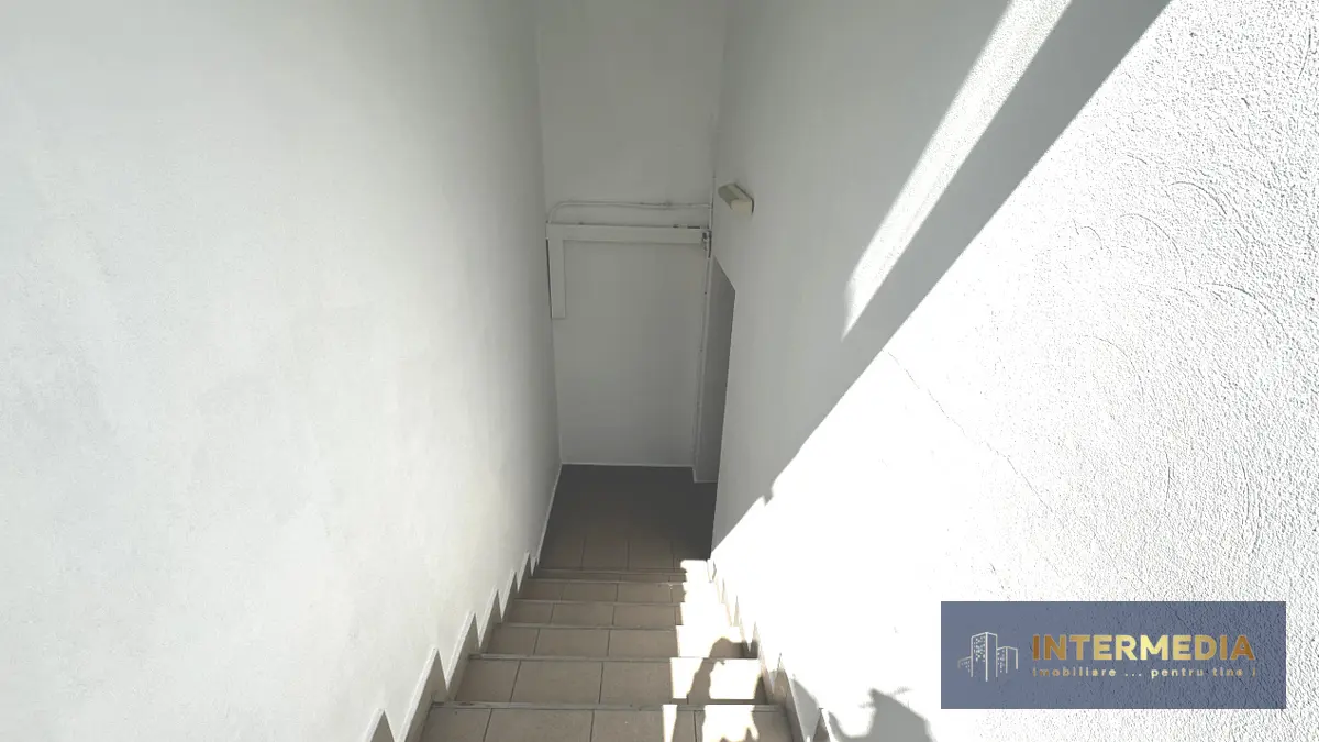 Spatiu Comercial 105 mp Finisat la Bulevard cu vad comerc loc parcare, fotografia 8