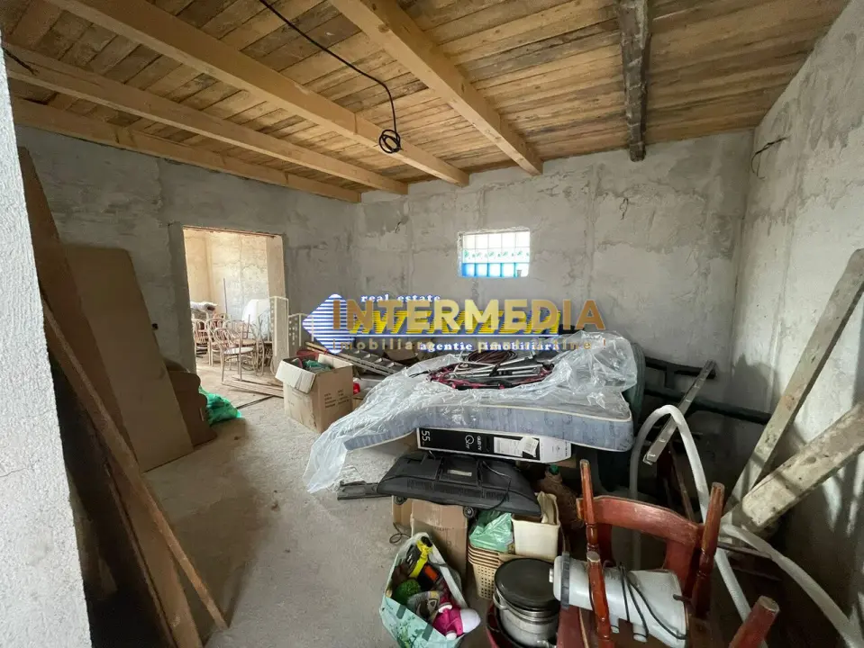 Casa de vanzare Alba Iulia zona Centru cu 5 camere teren aferent casei 370 mp, fotografia 1