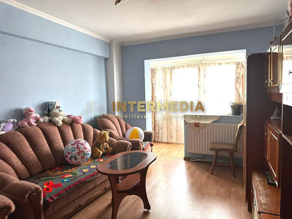 Vanzare Apartament 4 camere Deco CETATE Mercur 2 bai 90 mp cu balcon si pod, fotografia 3
