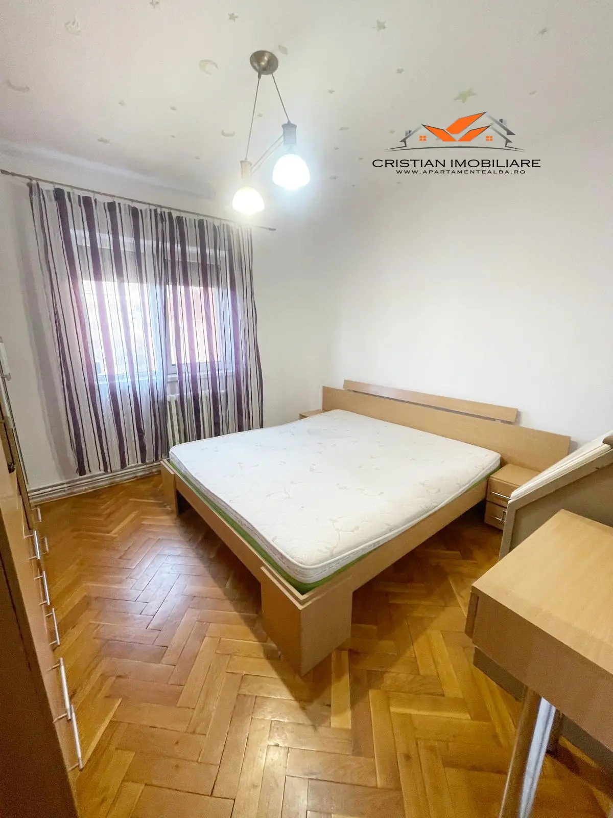 Apartament cu 4 camere decomandat, etaj 3, mobilat și utilat, în Cetate, fotografia 6