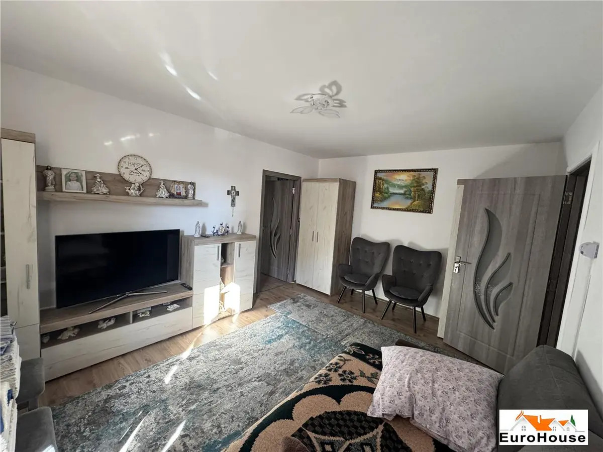 Apartament cu 2 camere de vânzare în Alba Iulia, zona Centru, fotografia 3