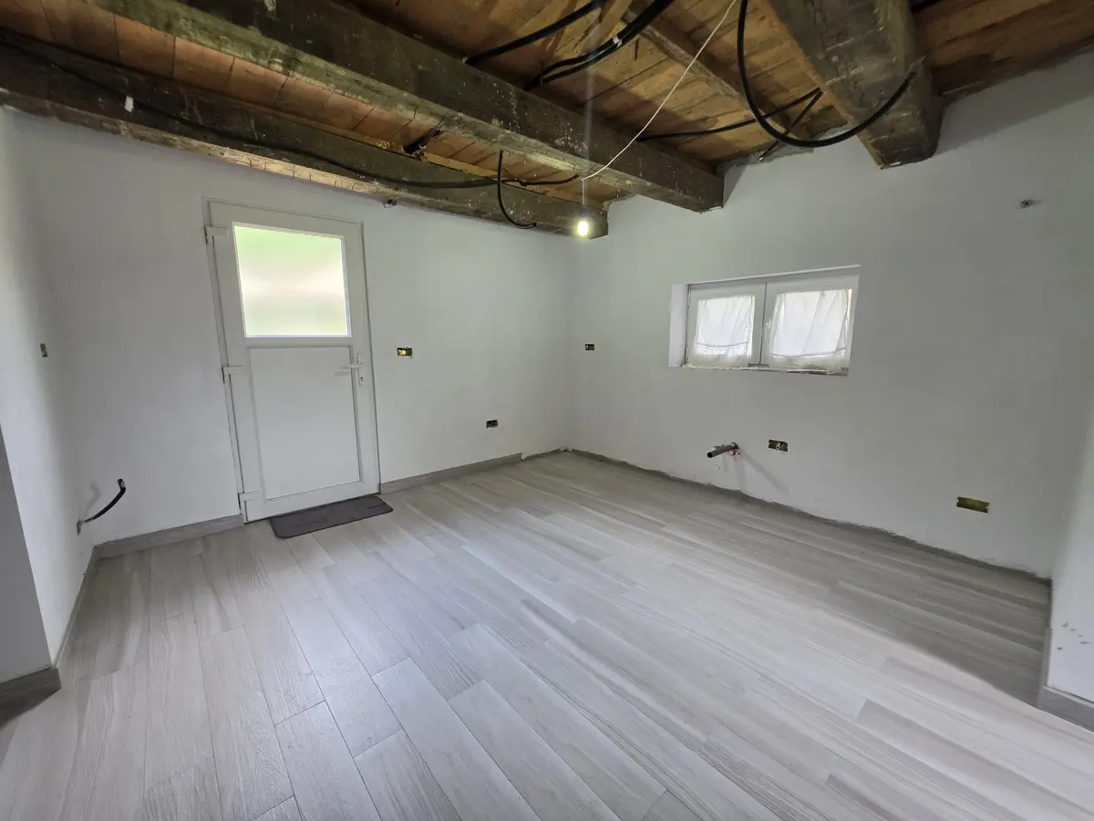 Casă cu 4 camere, 95 mp utili, în Zlatna, zona Central, fotografia 3