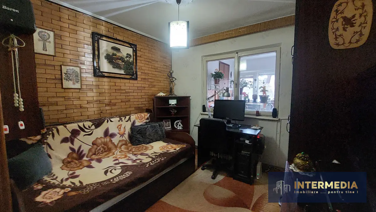 Apartament 3 camere Decomandate 76 mp parter inalt cu 2 Bai Balcon CETATE Piata, fotografia 9