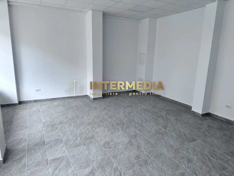 Spatiu Comercial finisat si renovat 80 mp inchiriere Alba Iulia Sub Stadion, fotografia 2