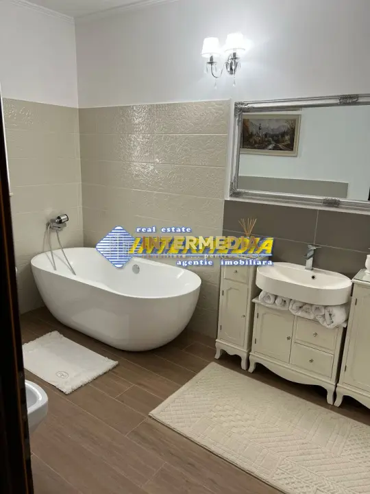 Casa noua construita pe un nivel in Cetate, ultrafinisa, fotografia 8