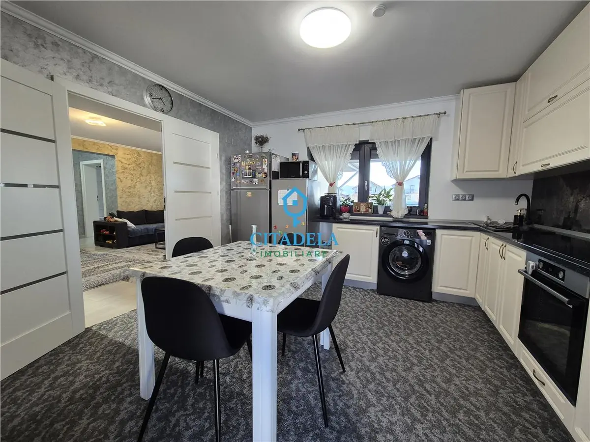 Casă nouă de vânzare în Alba Iulia, 4 camere, zona Orizont, teren 447 mp, fotografia 13