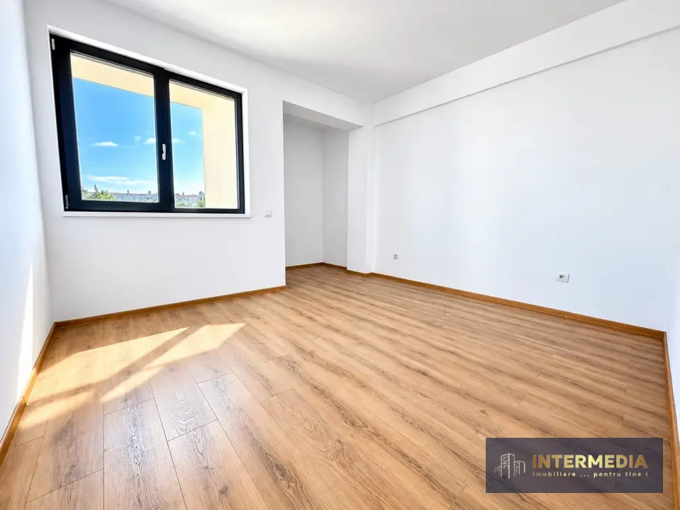 Apartament 2 camere, finisat, 60 mp., Bloc NOU, Lift, Cetate, Parcare, fotografia 2