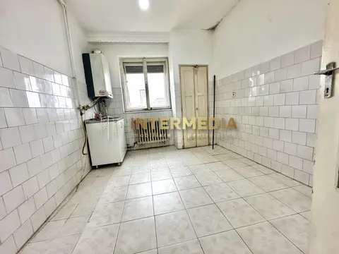 APARTAMENT 2 CAMERE, CETATE ZONA CLOSCA, 50 MP, BLOC CARAMIDA