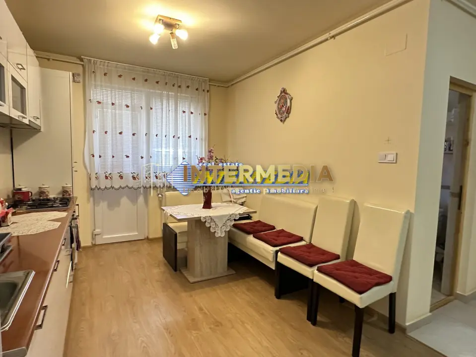 Apartament 2 camere Bloc Nou CENTRU Balcon Mansarda Boxa 12 mp Parcare Mobilat, fotografia 11