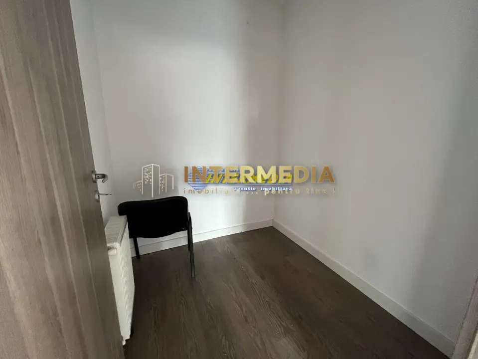 Spatiu comercial, 66 mp, Cetate, finisat complet, fotografia 3