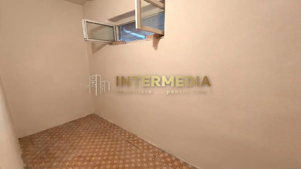 Casa cu 2 camere si 600mp teren in Blaj, fotografia 4