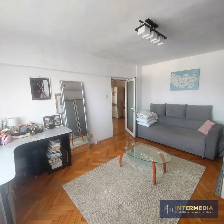 Apartament 2 camere decomandat Cetate, fotografia 3