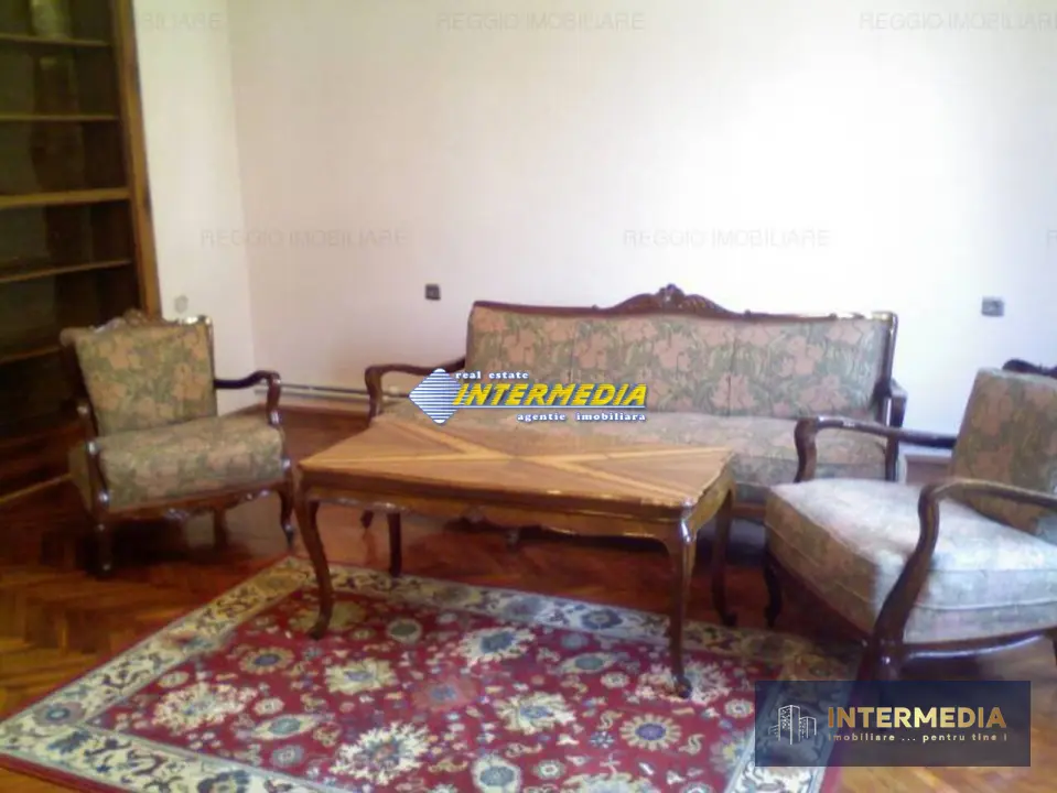 Casa de vanzare 5 camere Centru Alba Iulia, fotografia 1