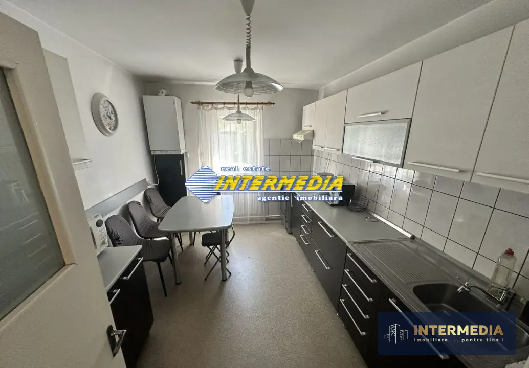 De Vanzare Apartament 4 camere decomandat 83 mp etaj 1 finisat complet, fotografia 6