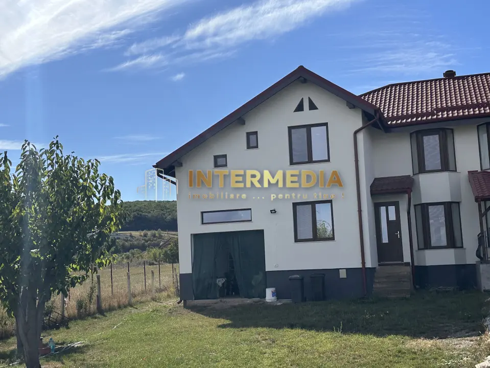 Casa noua de vanzare in Alba Iulia cu teren 576 mp, fotografia 1