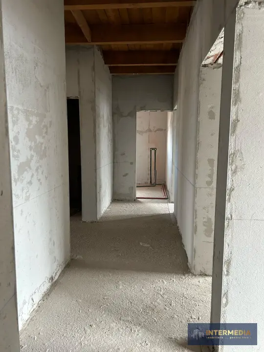 Casă individuală pe un singur nivel cu 743 mp. toate utilitatile Ciugud, fotografia 8