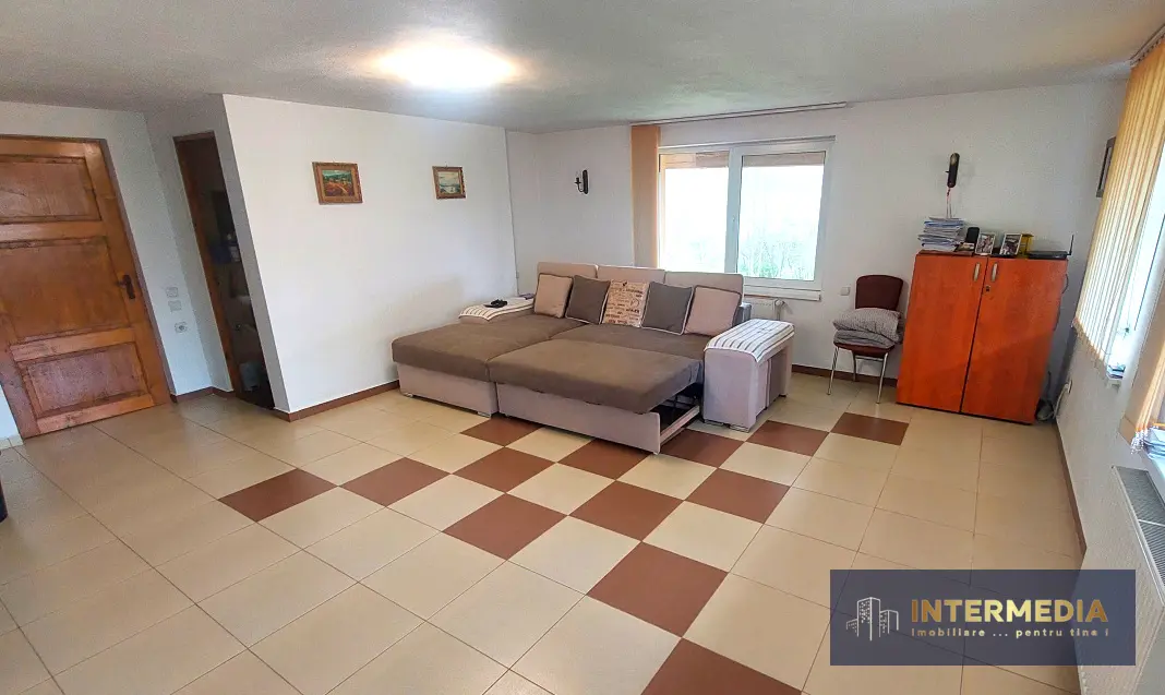 Gospodarie, casa cu 5 camere si 8272 mp teren, in Oarda, fotografia 15