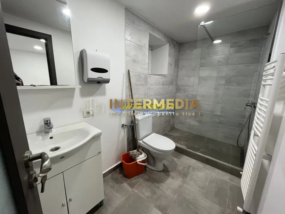 Spatiu comercial de vanzare in Alba Iulia zona Cetate finisat complet, fotografia 3
