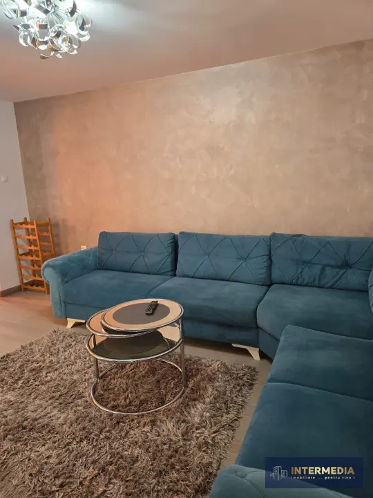 Apartament cu 4 camere, decomandat, etaj 2, în Alba Iulia, zona Cetate, fotografia 1