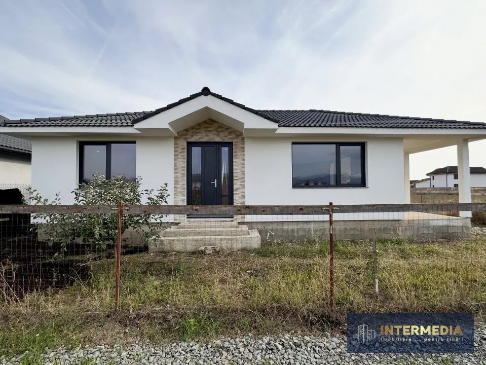 CASA NOUA PE UN NIVEL COCHETA, 75 MP, ALBA IULIA ZONA MICESTI, fotografia 2