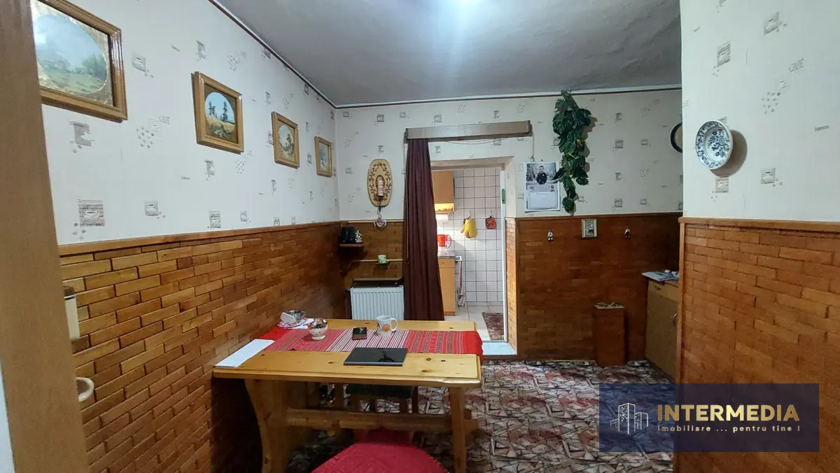 Apartament 3 camere Decomandate 76 mp parter inalt cu 2 Bai Balcon CETATE Piata, fotografia 4