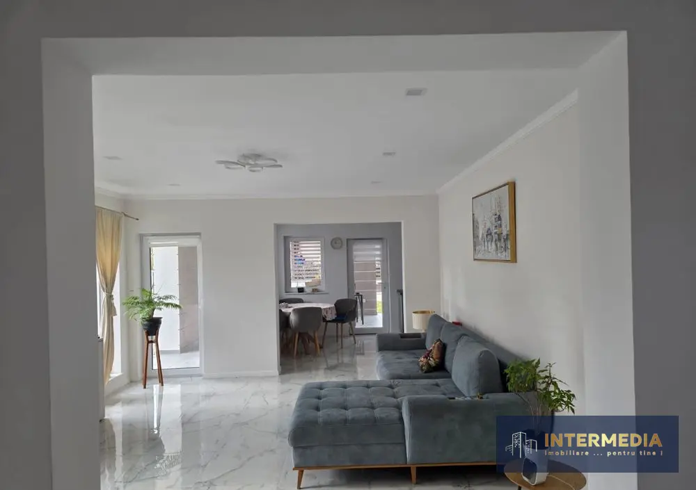 Casa noua de vanzare 4 camere in Alba Iulia zona foarte buna, fotografia 3