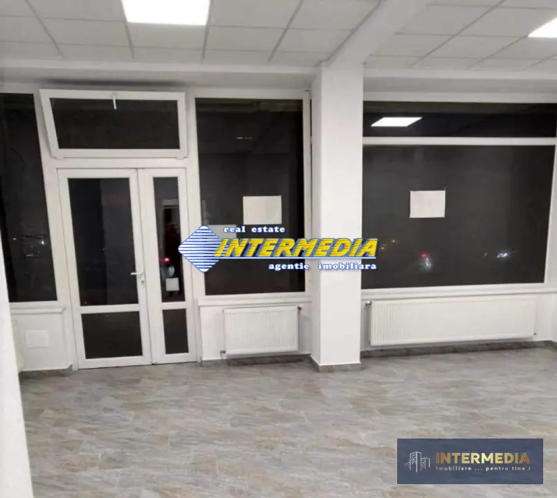 Vanzare Spatiu Comercial finisat si renovat 80 mp Alba Iulia Stadion sub, fotografia 1